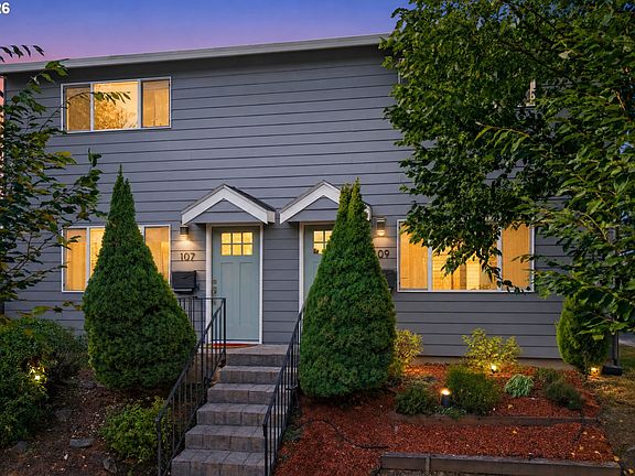 2nd image of 109 NE Shaver St #2