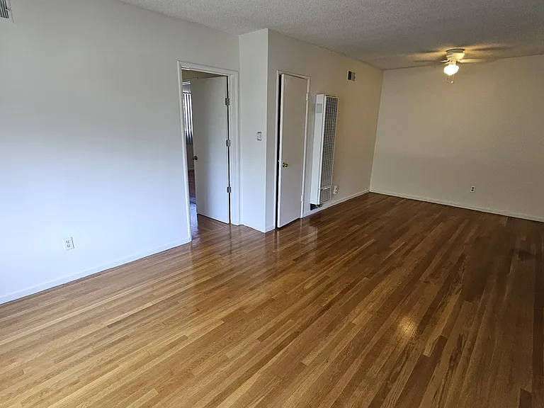 8315 Clinton Ave #6 — Photo 3