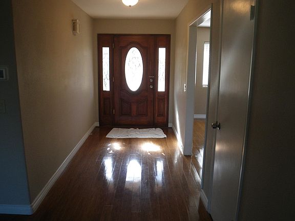 4th image of 1449 La Plaza Dr
