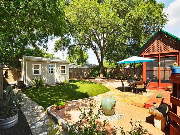 4th image of 1402 Romeria Dr