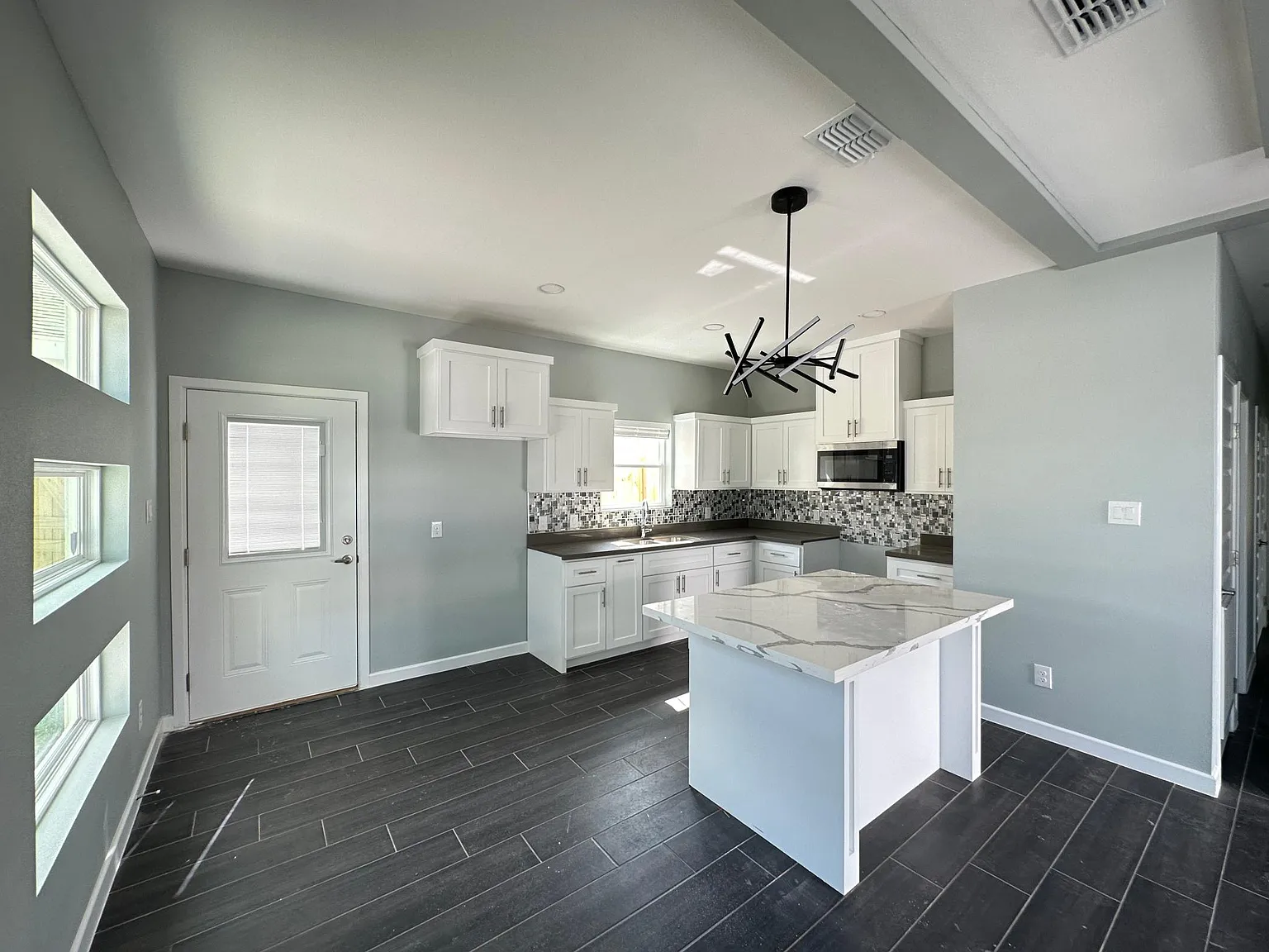 3200 S Colt Ln — Photo 2