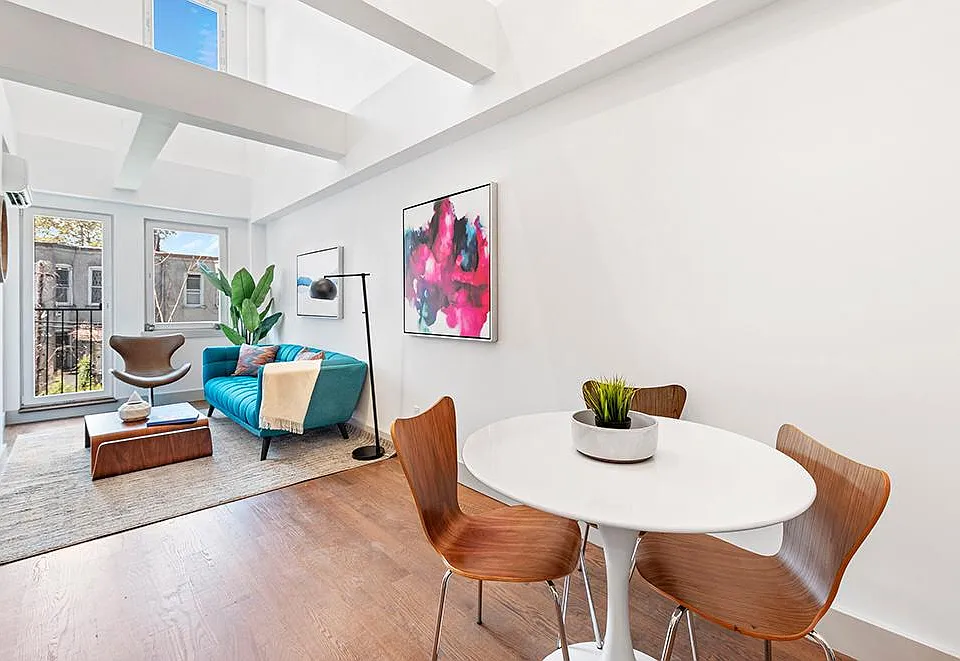 896 New York Ave #3B