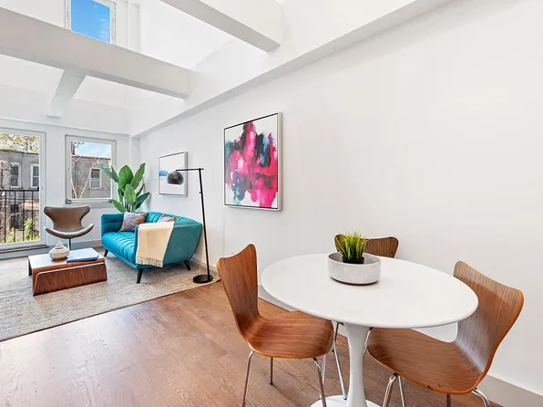 894 New York Avenue image 1 of 8