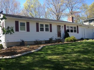 37 Cyr Ct, Bennington, VT 05201