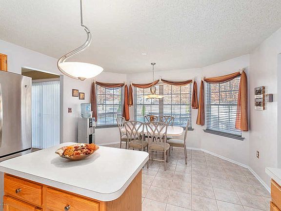 5th image of 207 Brittany Ln