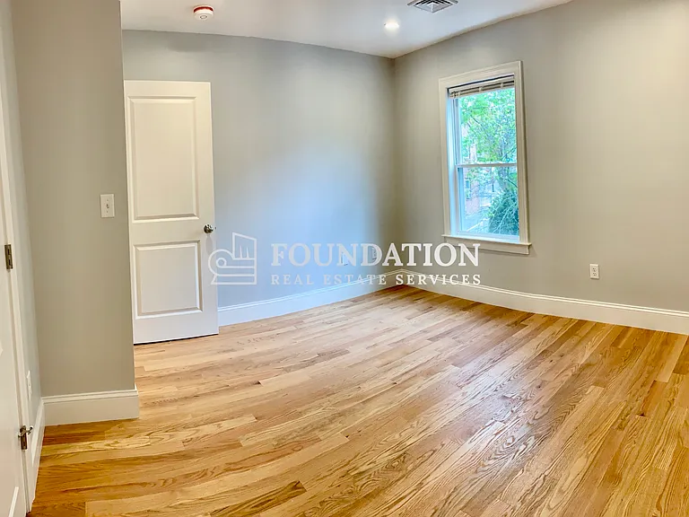 18 Bothwell Rd #1 — Photo 12