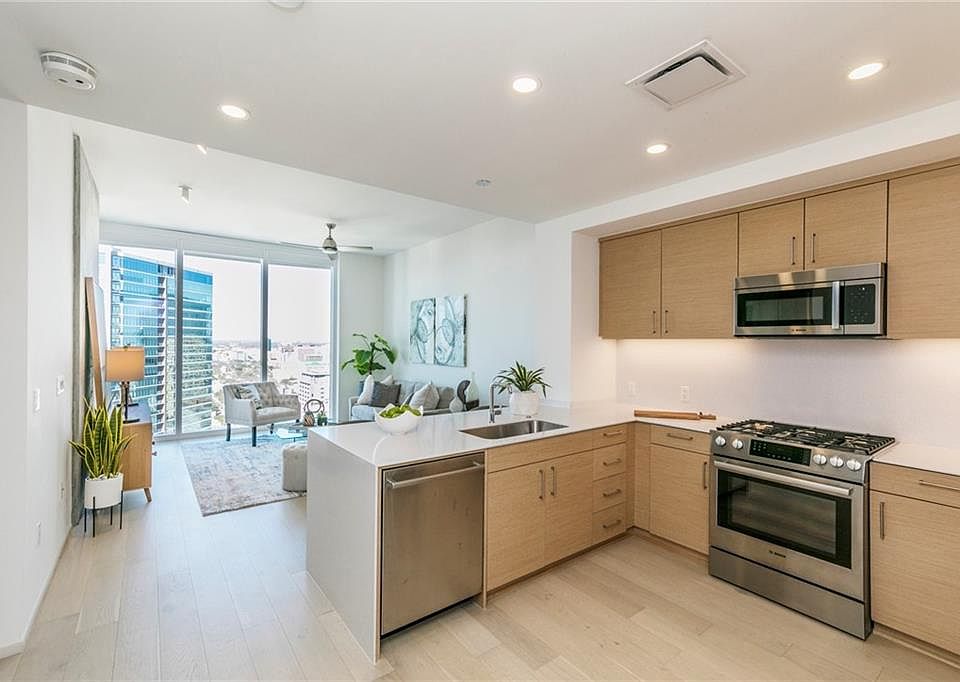1st image of 301 West Ave APT 3202