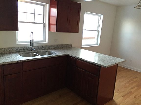 5th image of 3733 S 61st Ave