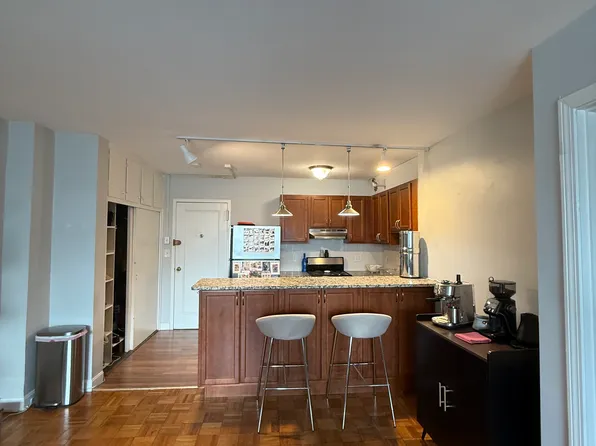 145 Pinckney St APT 621, Boston, MA 02114