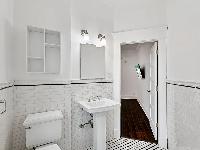 CENTER VIEW APARTMENTS- LIVE YOUR BEST LIFE HERE! — Photo 60