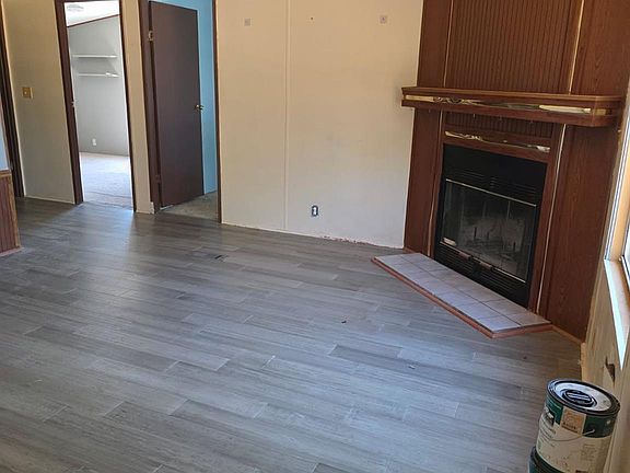 4th image of 670 Fawn Dr