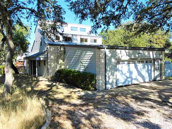 2nd image of 120 Sprucewood Dr