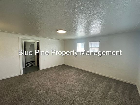 3rd image of 425 1/2 South Blvd