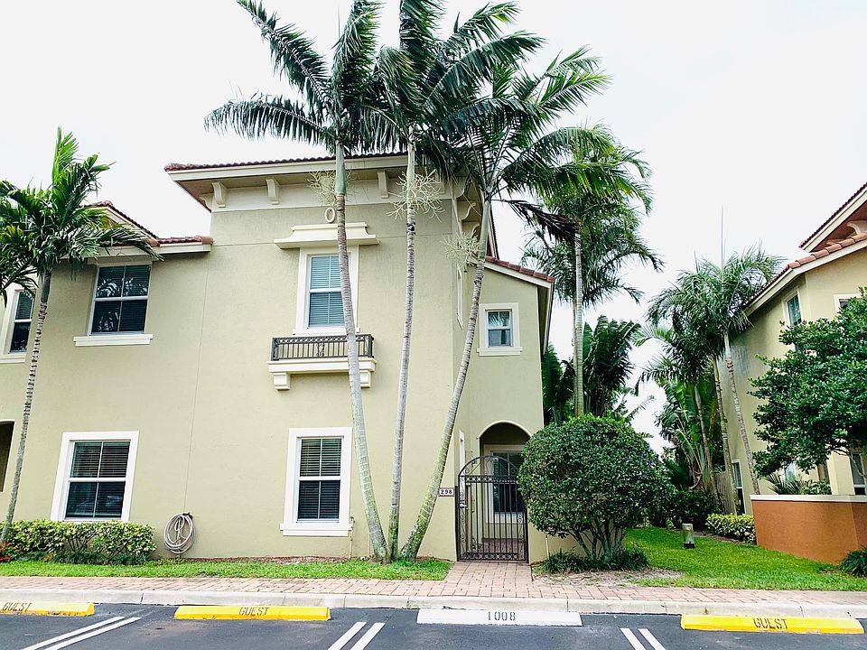 1st image of 298 Lake Monterey Cir