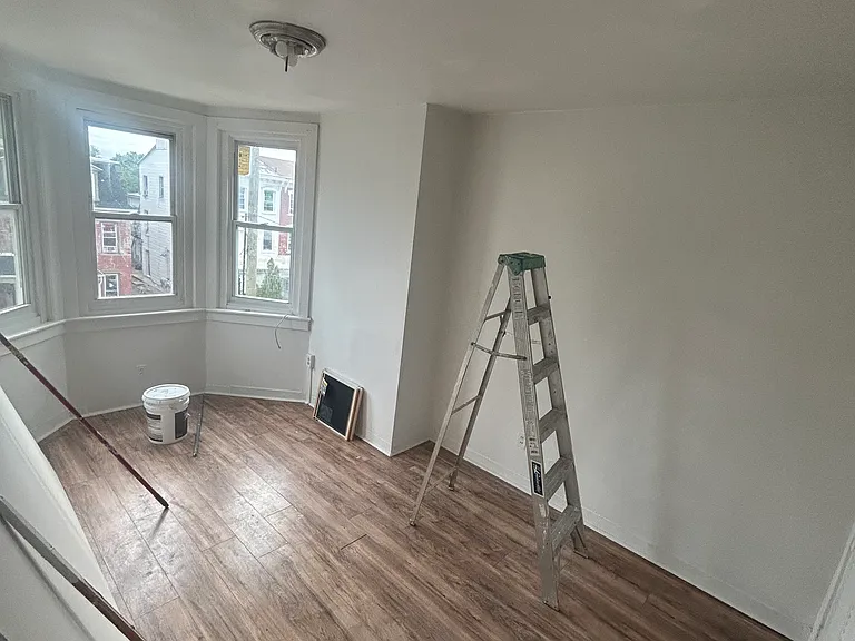 309 N 6th St #4 — Photo 11