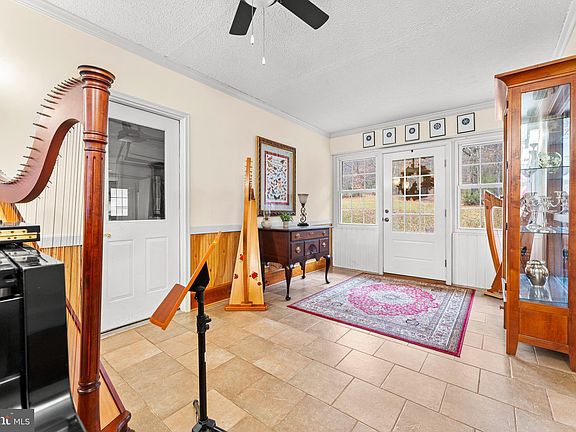 4th image of 24060 Cedar Mountain Dr