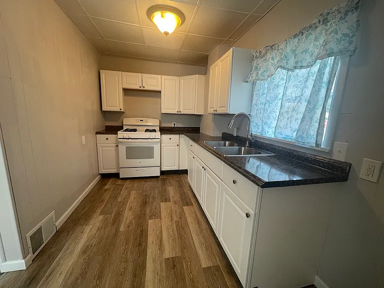 201 Elyria St #5 — Photo 5