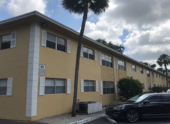 2nd image of 440 SE 2nd Ave APT C4