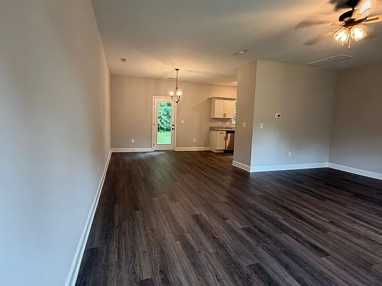 1711 Golf Club Ln — Photo 8