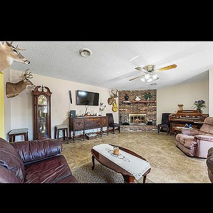 5th image of 304 Angela St