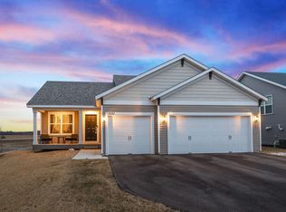 1631 Raymond Dr, Waconia, MN 55387