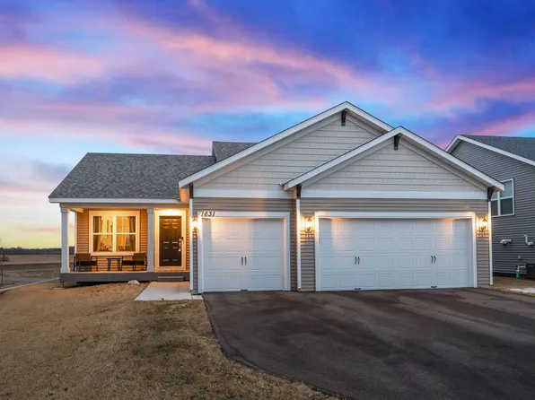 1631 Raymond Dr, Waconia, MN 55387