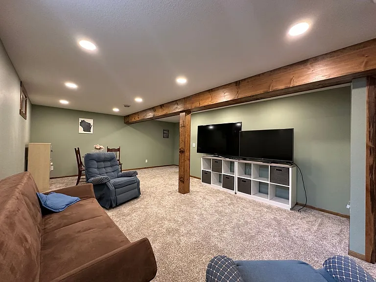 868 N Edge Trl — Photo 16