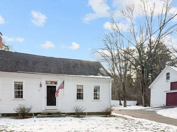 47 Highland Rd, Lakeville, MA 02347