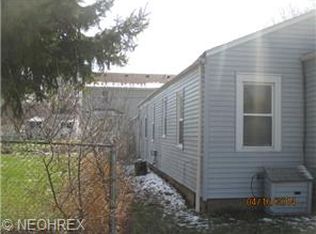 771 Kenilworth Ave, Sheffield Lake, OH 44054