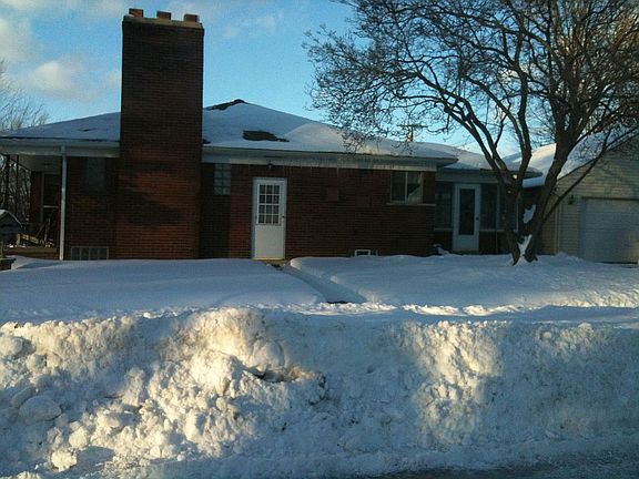 2nd image of 1499 Burlington Dr