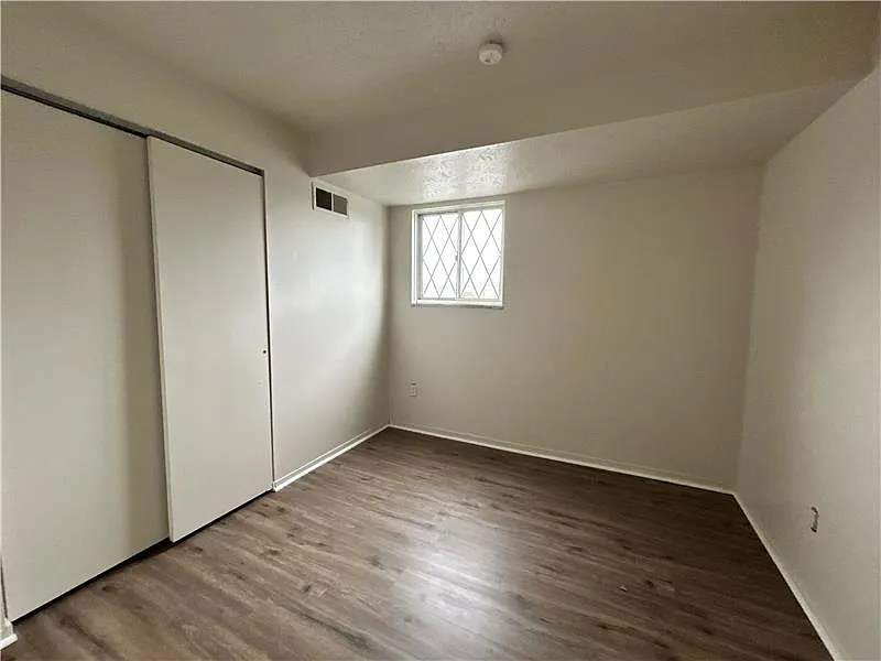 2 bed, $750 — Photo 2