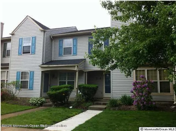 7-5 Stuart Dr, Freehold, NJ 07728