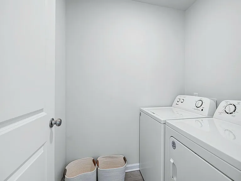 Brightside at Jefferson — Photo 9