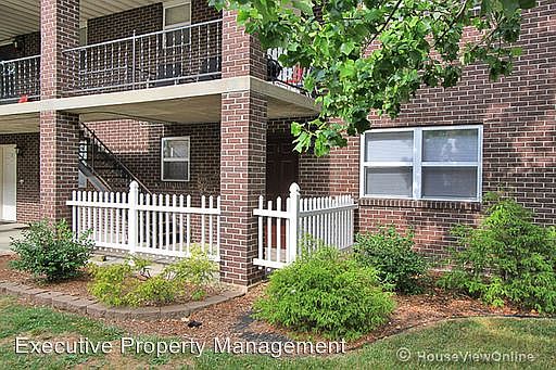 2nd image of 2830 Whitener St