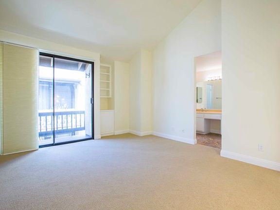 3rd image of 1435 26th St Unit 5