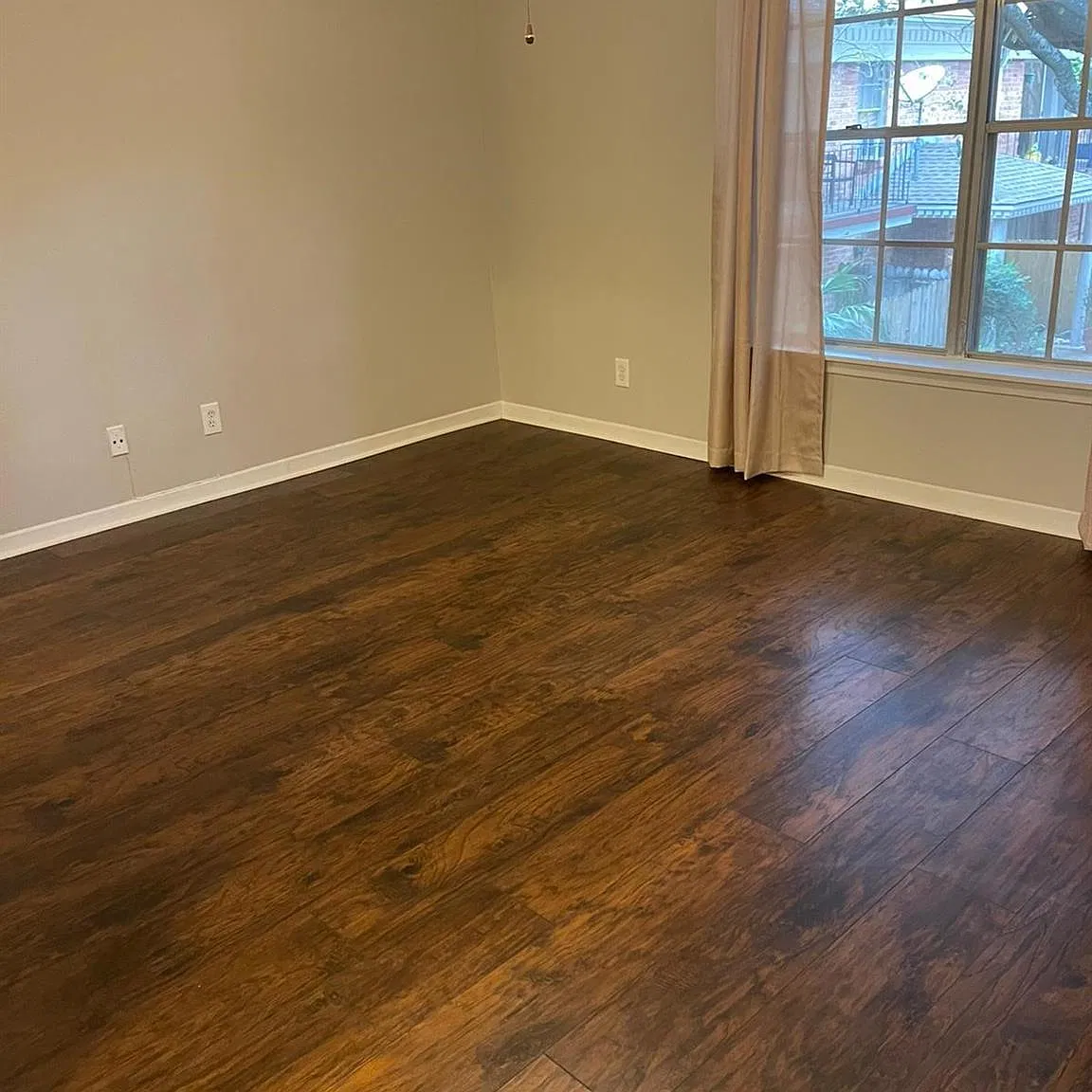 1 bed, 1.0 bath, 706 sqft, $1,100 — Photo 2