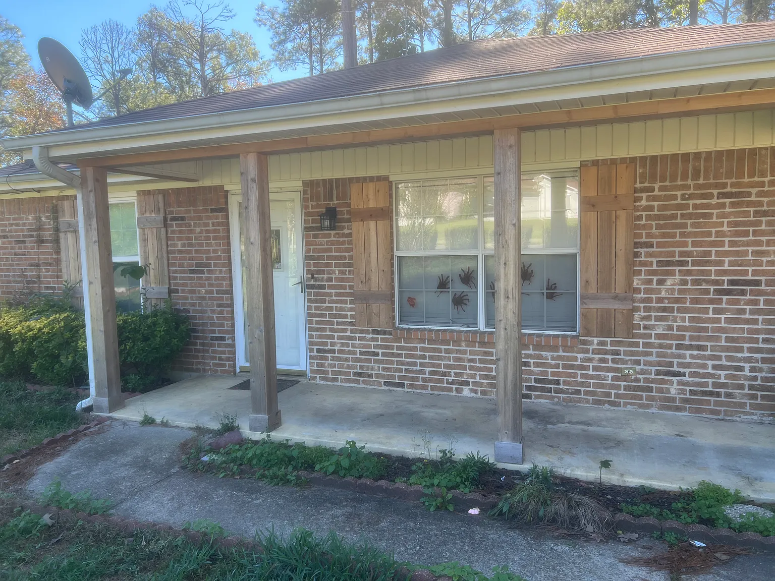 3 bed, 1560 sqft, $1,600 — Photo 2