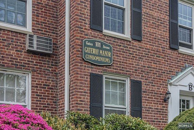 1st image of 101 Gates Ave #C0008c