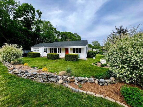 163 Austin Rd, North Kingstown, RI 02852