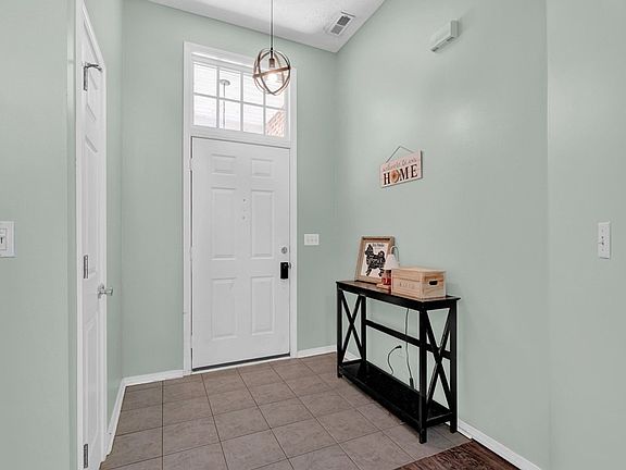 4th image of 1014 Amberfield Ct