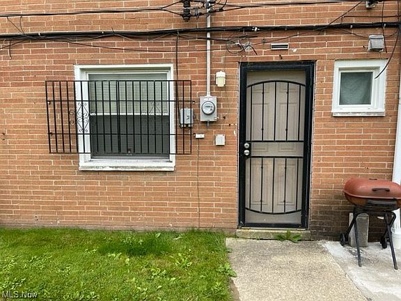 5th image of 4871 Banbury Ct #E-22