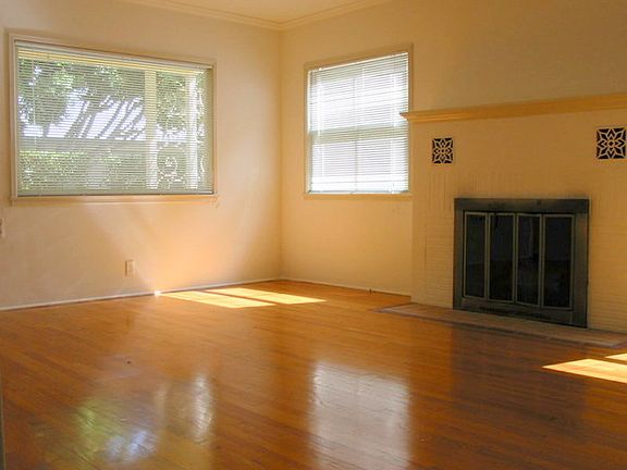 2nd image of 1008 14th St APT A