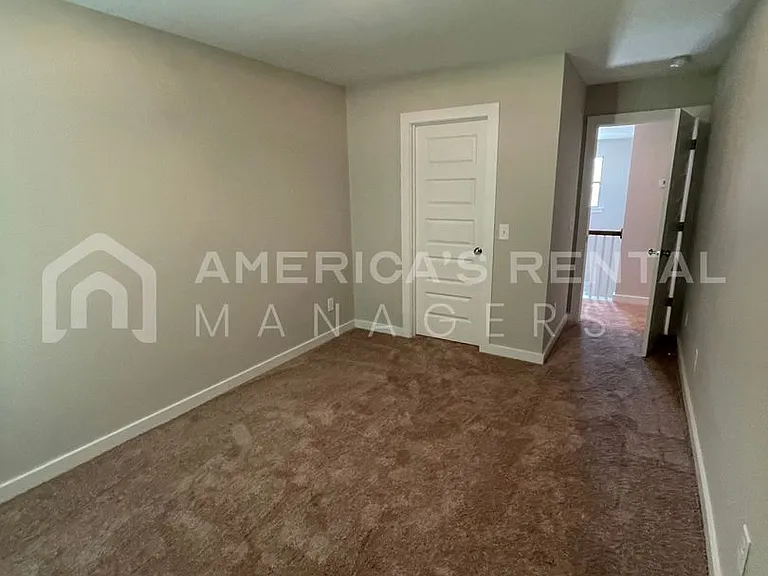 321 Shiloh Creek Dr — Photo 44