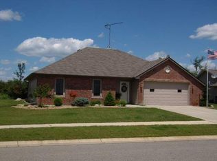 260 Broadmore Cir, Angola, IN 46703