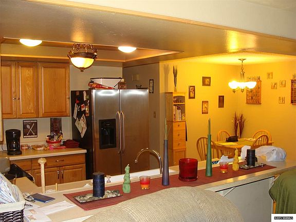 2nd image of 942 Crestline Ct
