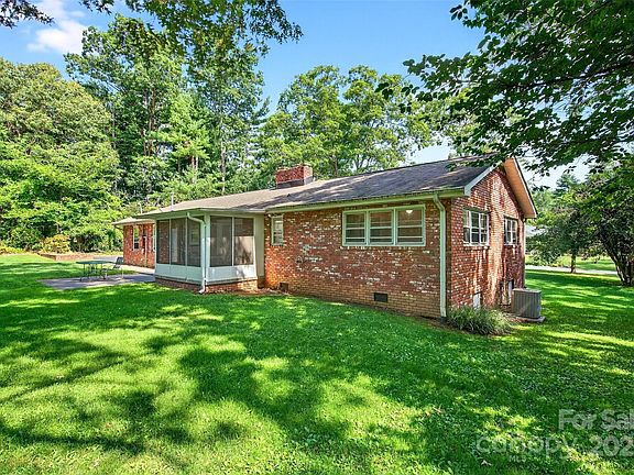 4th image of 3135 Charlyne Dr