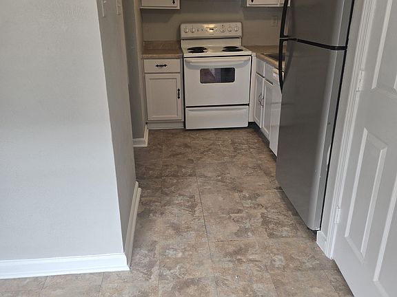 3rd image of 3714 Stefano St #3714