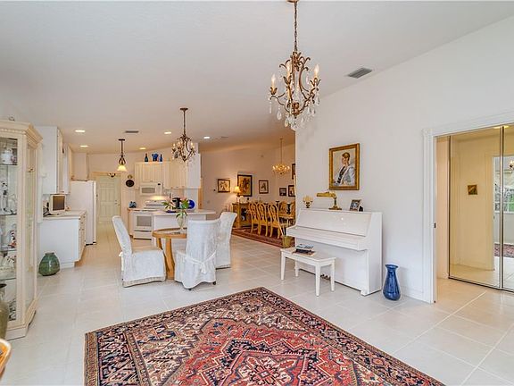 4th image of 7602 Camminare Dr