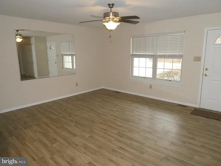 13 Birch Ave — Photo 3