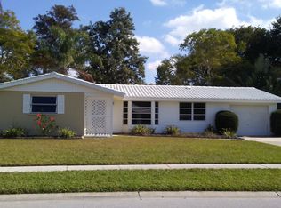 2405 Breakwater Cir, Sarasota, FL 34231